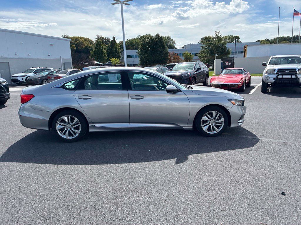 Used 2018 Honda Accord LX image 5