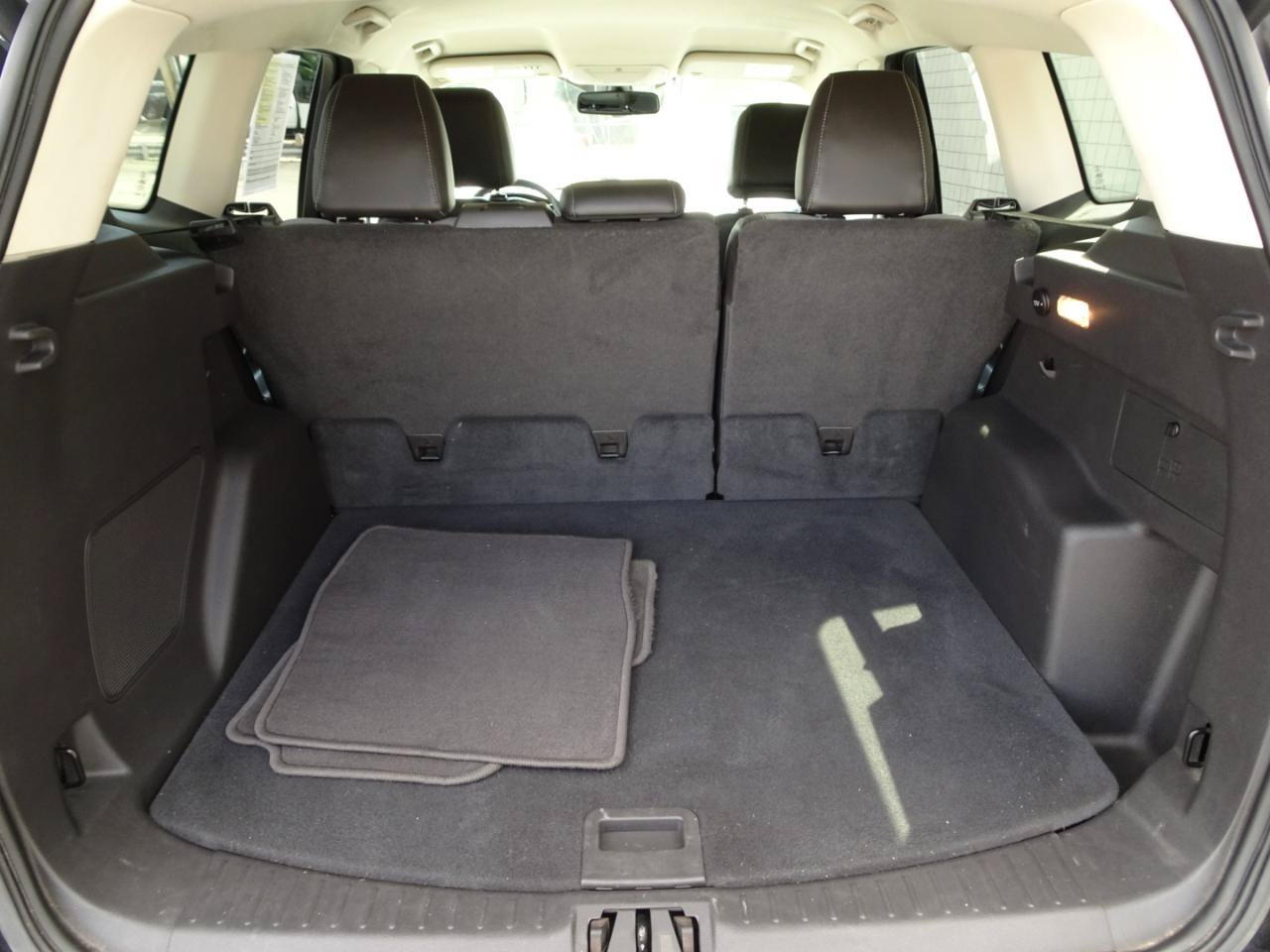 Used 2017 Ford Escape Titanium AWD/4WD image 9