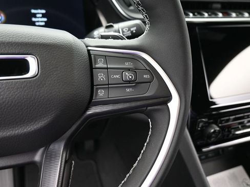 New 2025 Jeep Grand Cherokee L Laredo w/ Luxury Tech Group I image 34