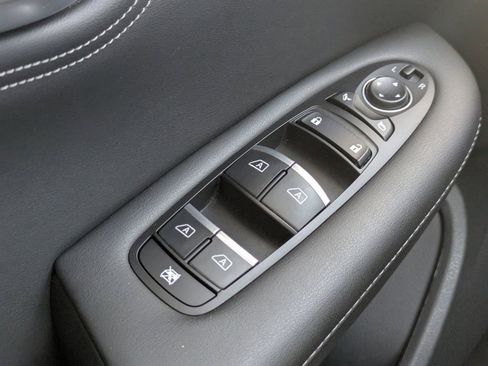 Certified 2025 INFINITI QX55 Essential image 26