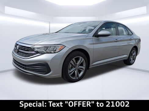 Used 2024 Volkswagen Jetta SE image 7