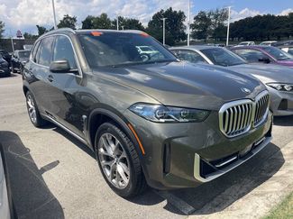 Used 2025 BMW X5 xDrive40i w/ Premium Package AWD/4WD video 1