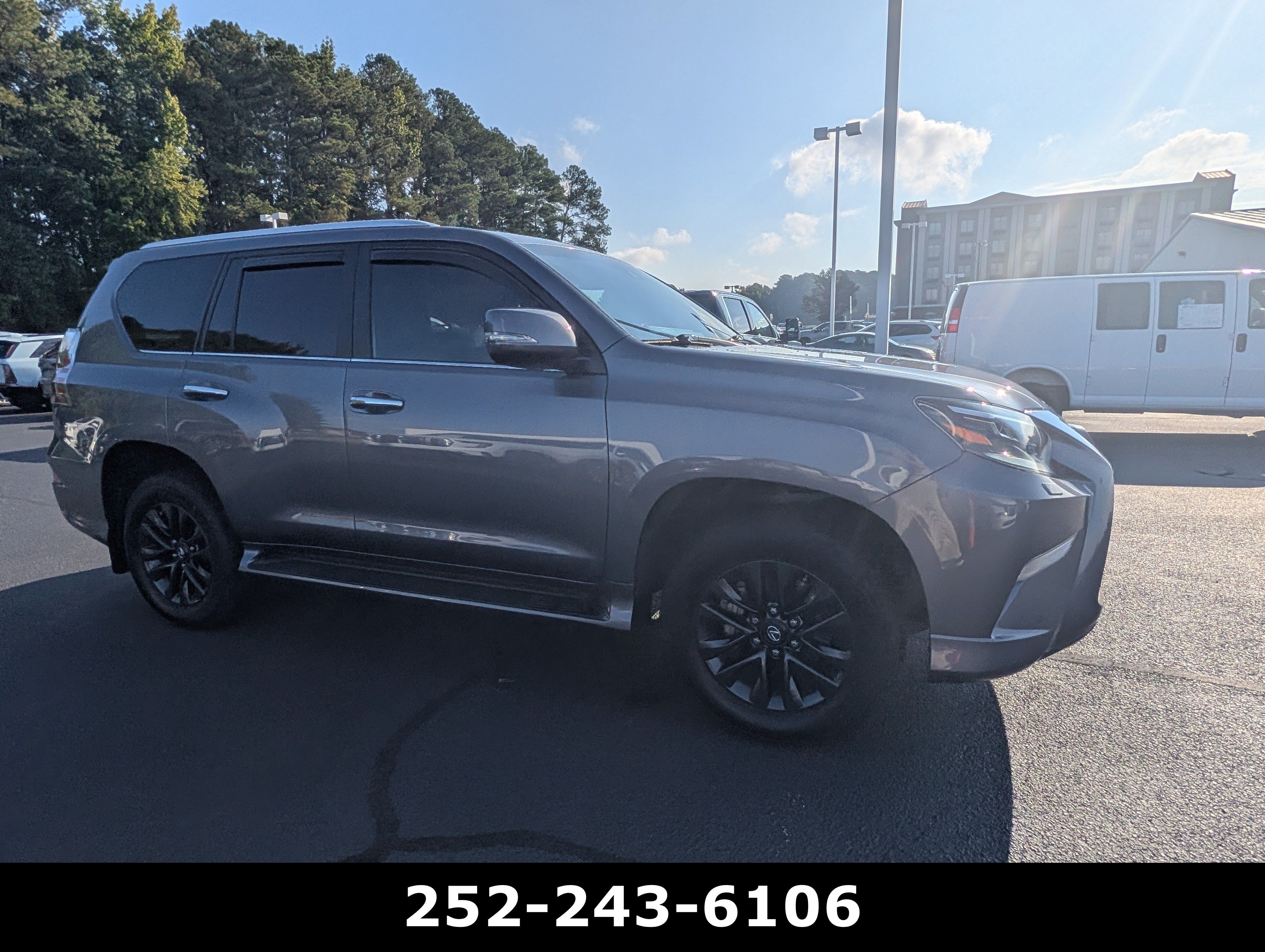 Used 2021 Lexus GX 460 Premium w/ Premium Package AWD/4WD image 4