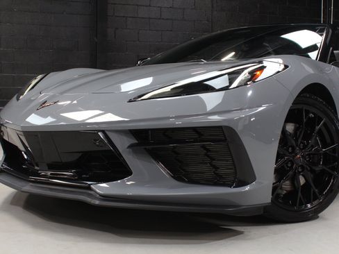 Used 2024 Chevrolet Corvette Stingray Premium Conv w/ Z51 Performance Package RWD image 8