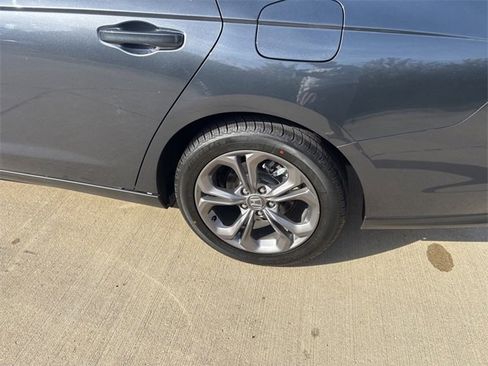 Used 2024 Honda Accord EX image 43