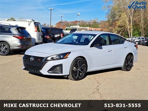 Used 2024 Nissan Altima 2.5 SR image 1