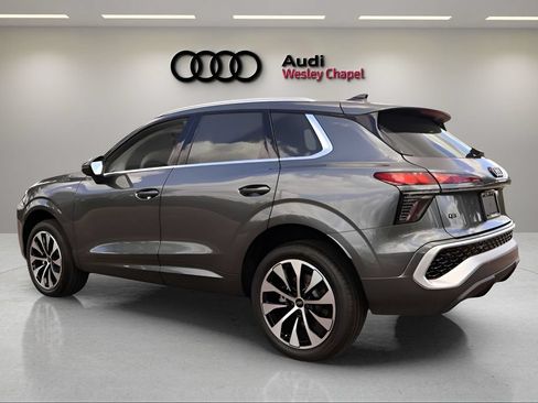 New 2026 Audi Q3 quattro 2.0T AWD/4WD image 3