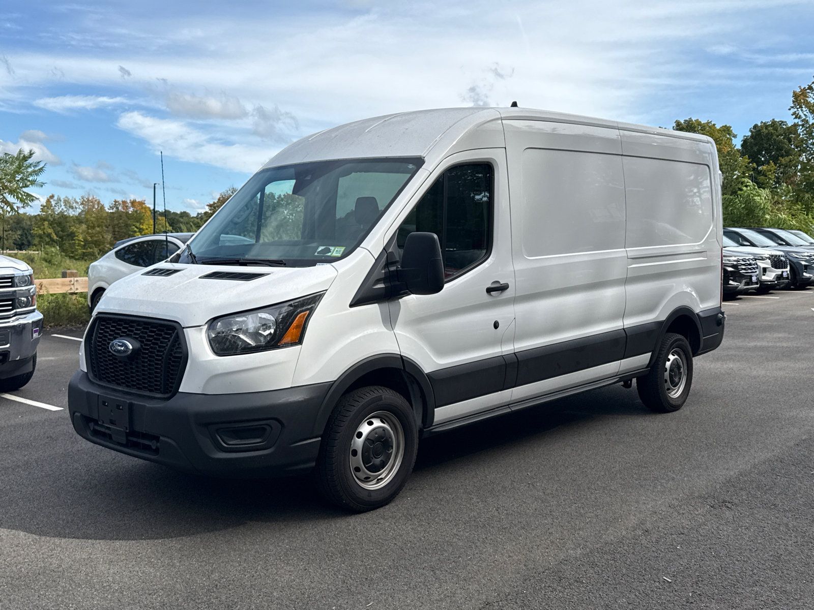 Used 2024 Ford Transit 250 148 Medium Roof RWD image 3