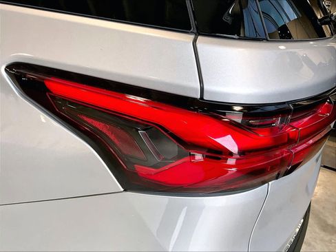 Used 2022 Chevrolet Traverse LT AWD/4WD image 35