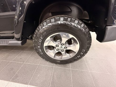 Certified 2017 Jeep Wrangler Unlimited Sahara w/ Connectivity Group image 37