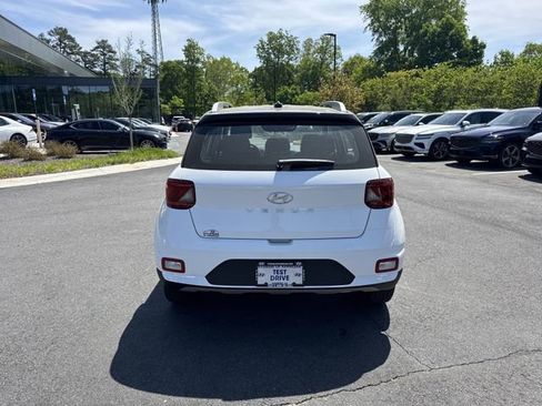 New 2026 Hyundai Venue SEL image 6