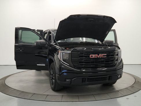 Used 2024 GMC Sierra 1500 Elevation AWD/4WD image 11