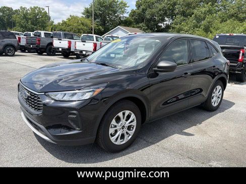 Used 2025 Ford Escape Active w/ Tech Pack #1 FWD image 3