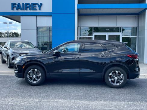 Used 2023 Chevrolet Blazer LT w/ LPO, Floor Liner Package FWD image 2