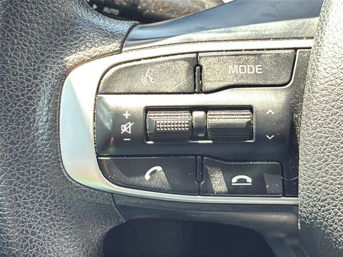 Used 2023 Kia K5 LXS FWD image 21