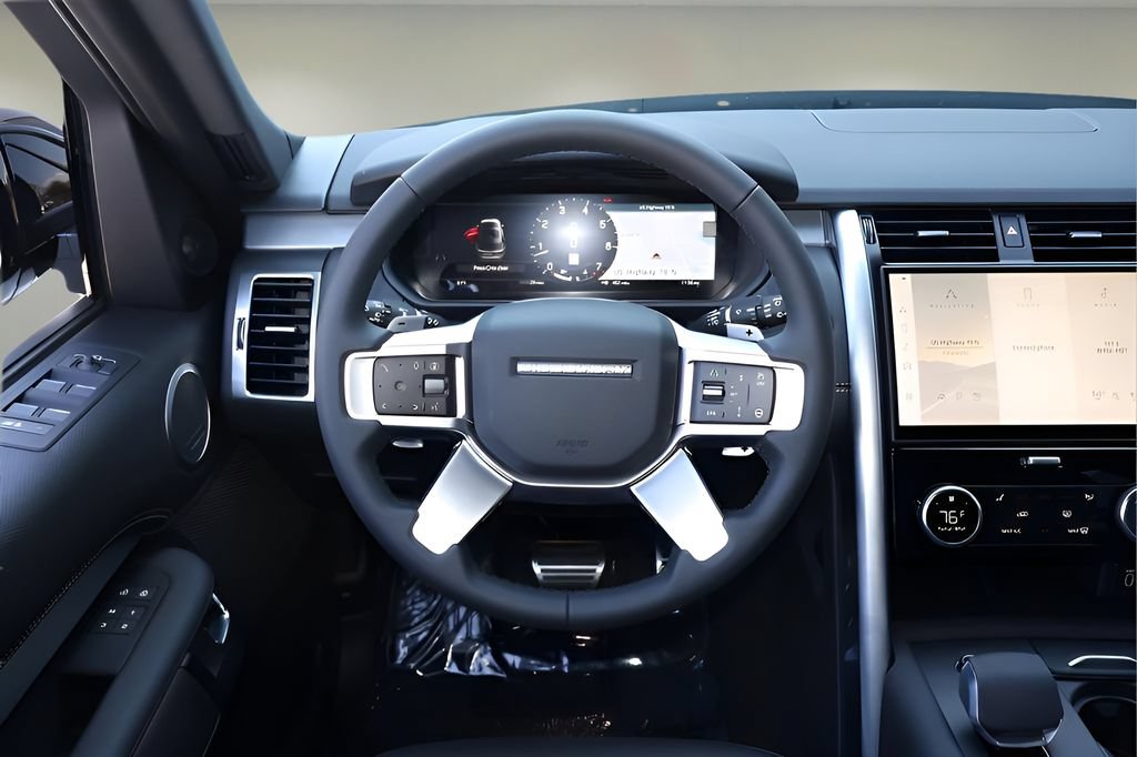 New 2026 Land Rover Discovery Dynamic SE AWD/4WD image 14