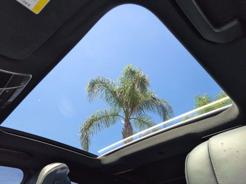 Used 2016 Mercedes-Benz S 550 Sedan image 27