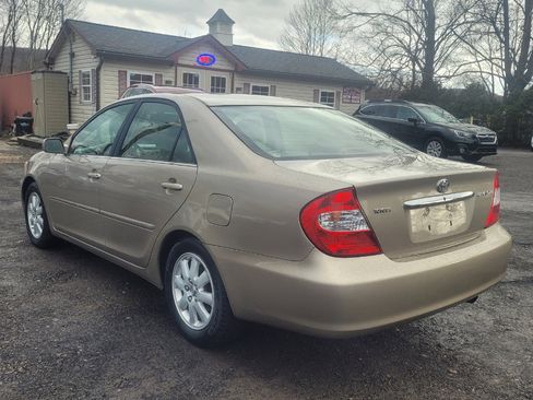 Used 2003 Toyota Camry XLE image 7