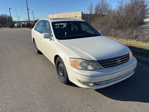 Used 2003 Toyota Avalon XLS image 2