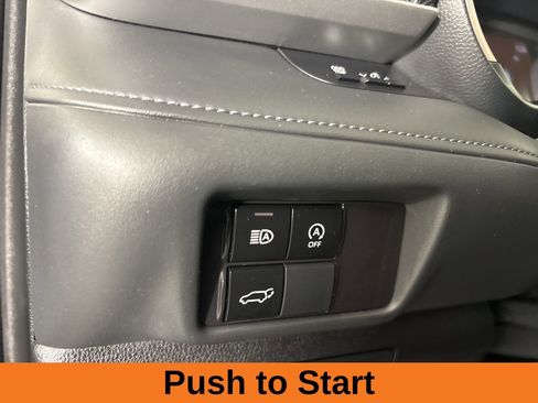 Used 2024 Toyota Highlander XSE image 9