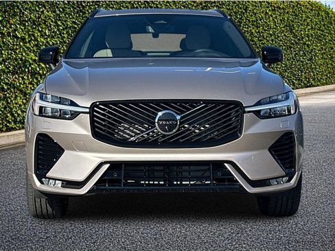New 2026 Volvo XC60 B5 Plus w/ Climate Package AWD/4WD image 9