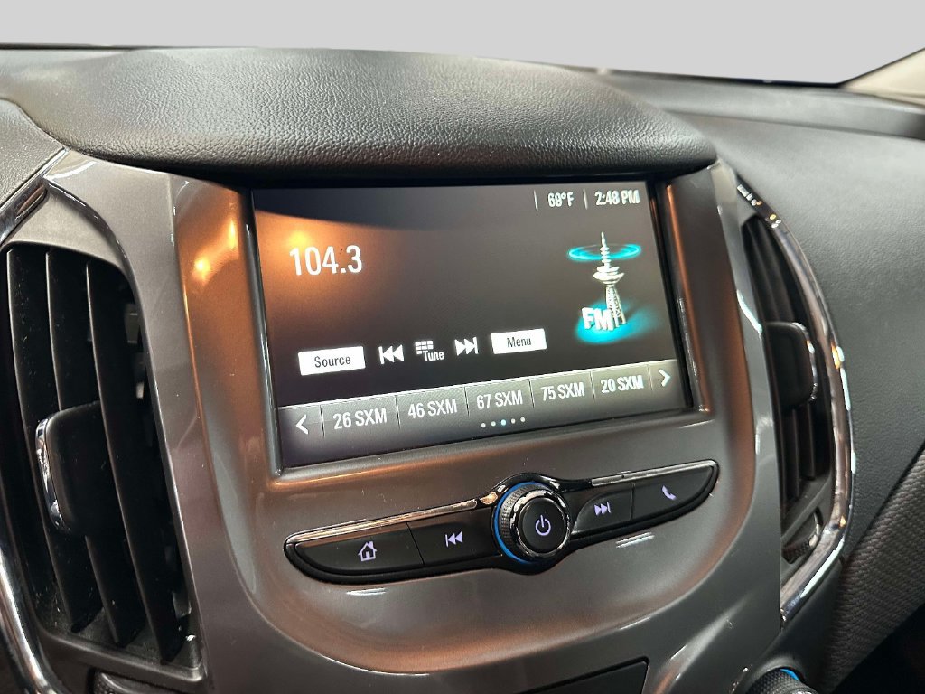 Used 2018 Chevrolet Cruze LT w/ Convenience Package FWD image 23