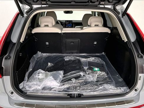 New 2026 Volvo XC60 B5 Ultra w/ Protection Package Premier image 42