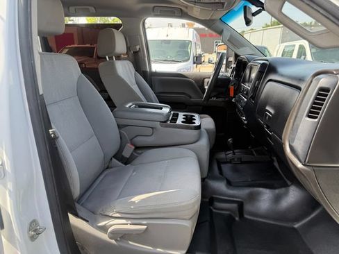 Used 2018 Chevrolet Silverado 2500 W/T w/ WT Convenience Package AWD/4WD image 19