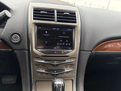 Used 2013 Lincoln MKX AWD image 23