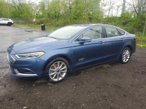 Used 2018 Ford Fusion Energi SE FWD image 2
