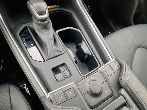 Used 2024 Toyota Grand Highlander XLE image 23