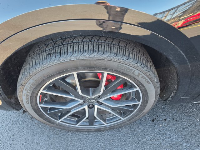 Used 2023 Audi SQ5 Prestige w/ Prestige Package AWD/4WD image 9