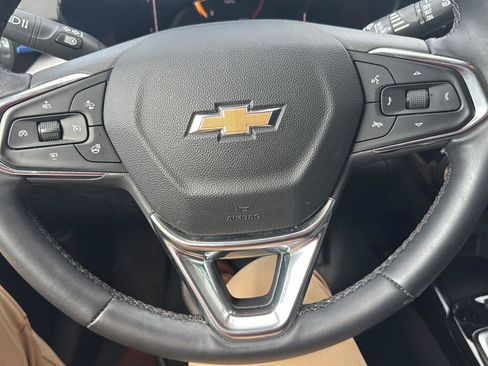 Used 2024 Chevrolet Trax LT w/ Driver Confidence Package FWD image 12