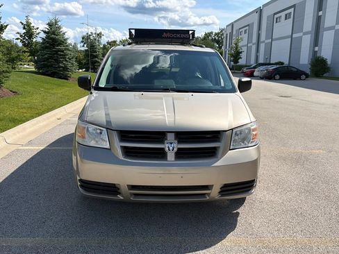 Used 2009 Dodge Grand Caravan SE w/ Climate Group FWD image 2