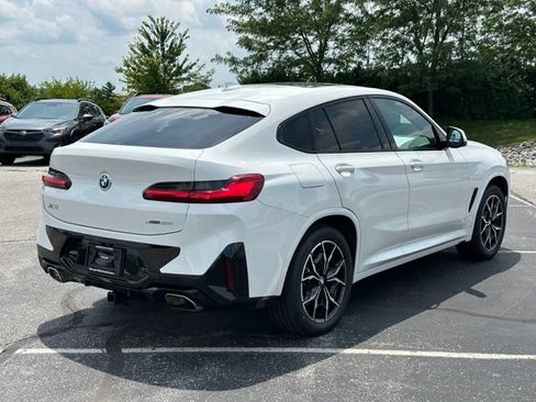 Used 2023 BMW X4 xDrive30i w/ M Sport Package AWD/4WD image 7