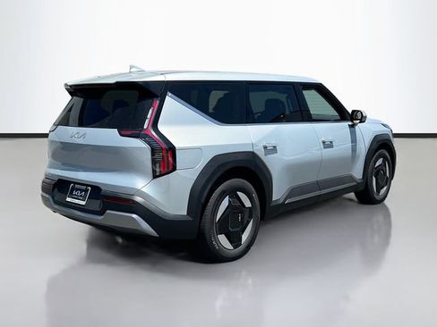 New 2026 Kia EV9 Light RWD image 7