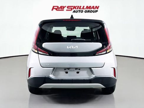 Used 2024 Kia Soul LX w/ Option Group 015 FWD image 6