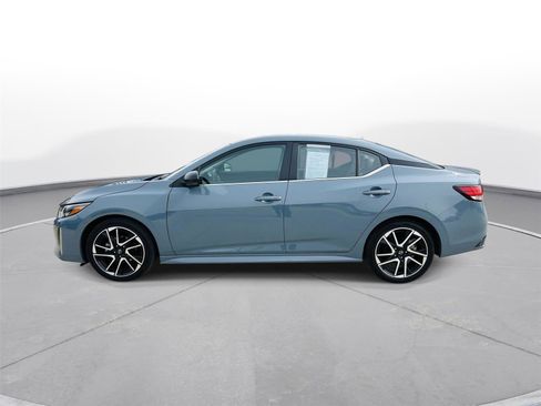 Used 2024 Nissan Sentra SR w/ SR Premium Package image 34