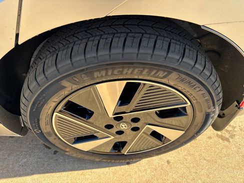 New 2026 Hyundai Ioniq 5 Limited image 22