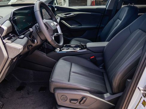 New 2025 Audi Q6 e-tron Premium AWD/4WD image 19