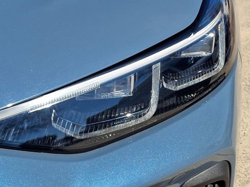 Used 2024 Ford Escape Platinum image 9