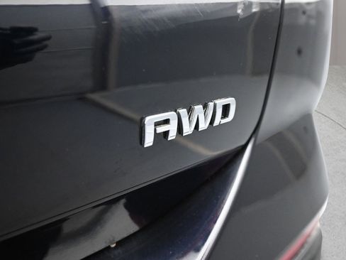 Used 2021 Chevrolet Equinox LS AWD/4WD image 29