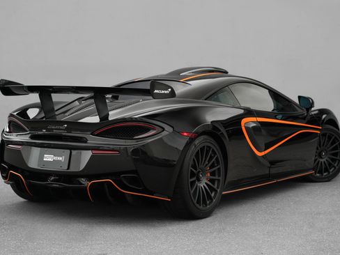 Used 2020 McLaren 620R image 3
