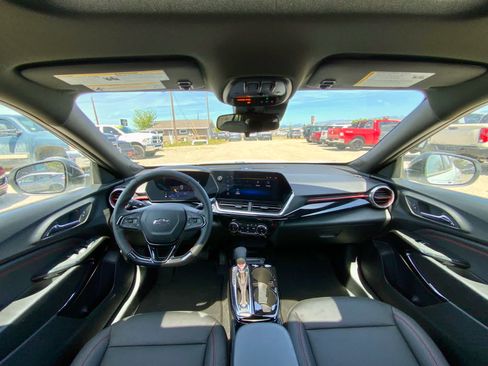 New 2026 Chevrolet Trax RS w/ Sunroof Package FWD image 27