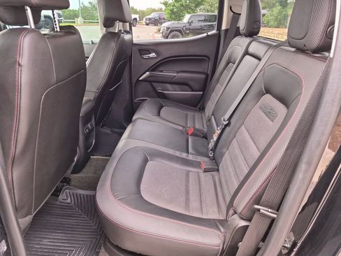Used 2015 GMC Canyon SLE w/ All-Terrain Adventure Package RWD image 33