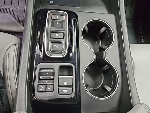 Used 2025 Honda Pilot EX-L image 20