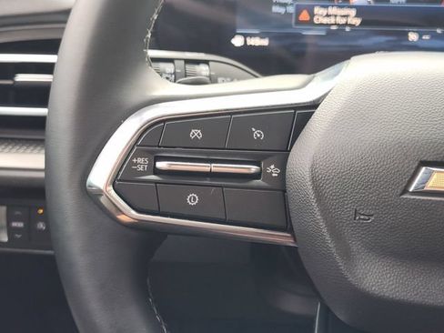 Used 2025 Chevrolet Traverse LT w/ Driver Confidence Package FWD image 28