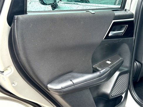 Used 2022 Mitsubishi Outlander ES image 30