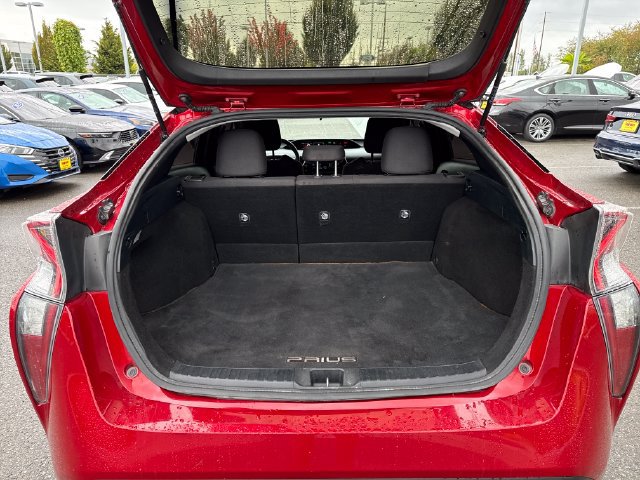 Used 2017 Toyota Prius Two w/ Carpet Mat Package FWD image 13