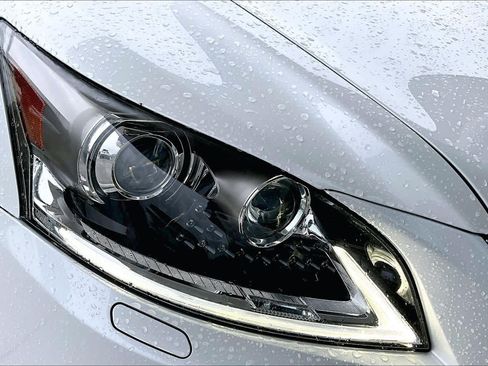 Used 2013 Lexus LS 460 w/ Comfort Pkg RWD image 23